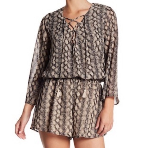 Show Me Your MuMu “Tillie Tie” Snake Print LaceUp Romper Size Large - Picture 3 of 16